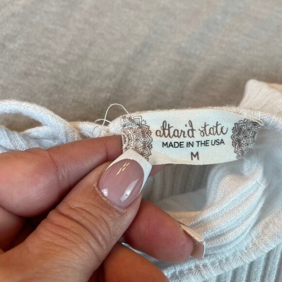 Bundle 4 Altar'd State Shirts Sweater Tops S M White Gray Brown - Picture 9 of 14